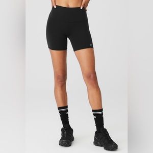 Alo yoga 5” airbrush high waist biker short